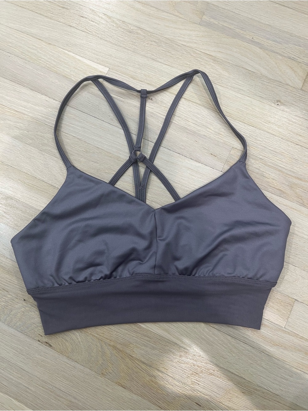 ALO Yoga Strappy Sports Bra in Taupe Gray